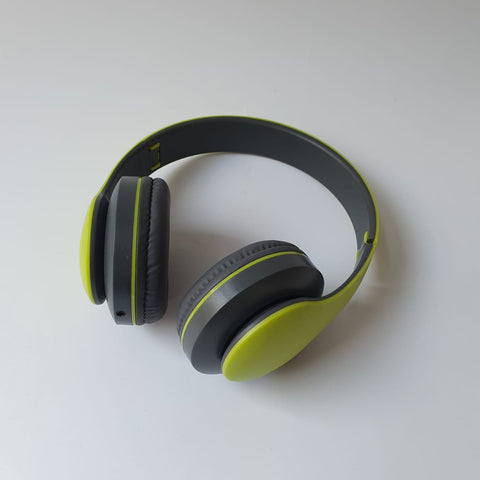 Image of Green foldable bluetooth headphones 2