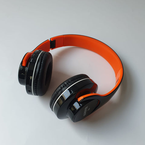 Image of Red foldable headphones 1